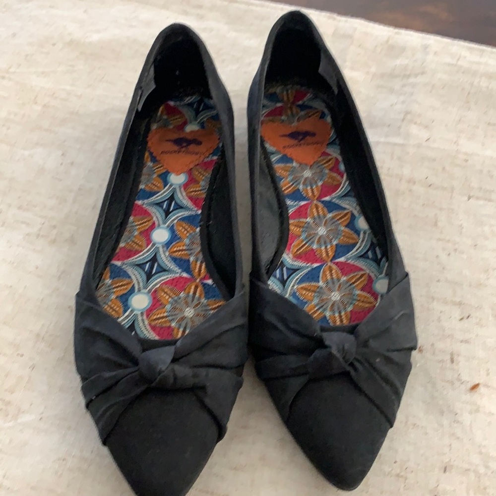 Rocket dogs slip ons